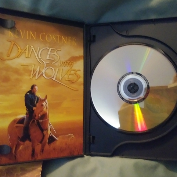 2 Wolves Mugs & Dances With Wolves DVD - Picture 14 of 15
